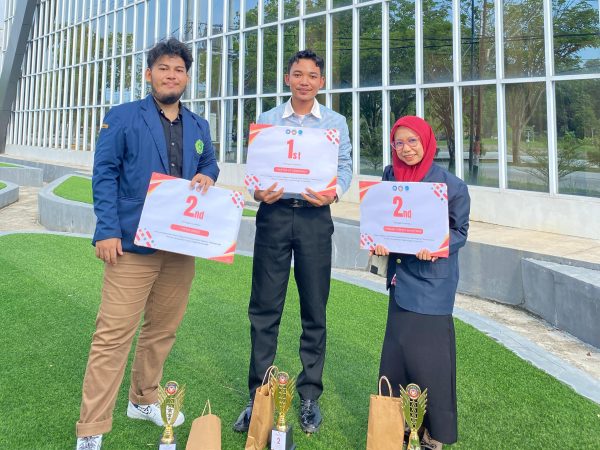 Tiga Mahasiswa Manajemen Keuangan Syariah STAIN Bengkalis Raih Juara di Ajang Internasional Business and Finance Competition Tiga Mahasiswa Manajemen Keuangan Syariah STAIN Bengkalis Raih Juara di Ajang Internasional Business and Finance Competition